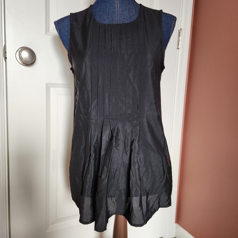 Banana Republic sleeveless blouse